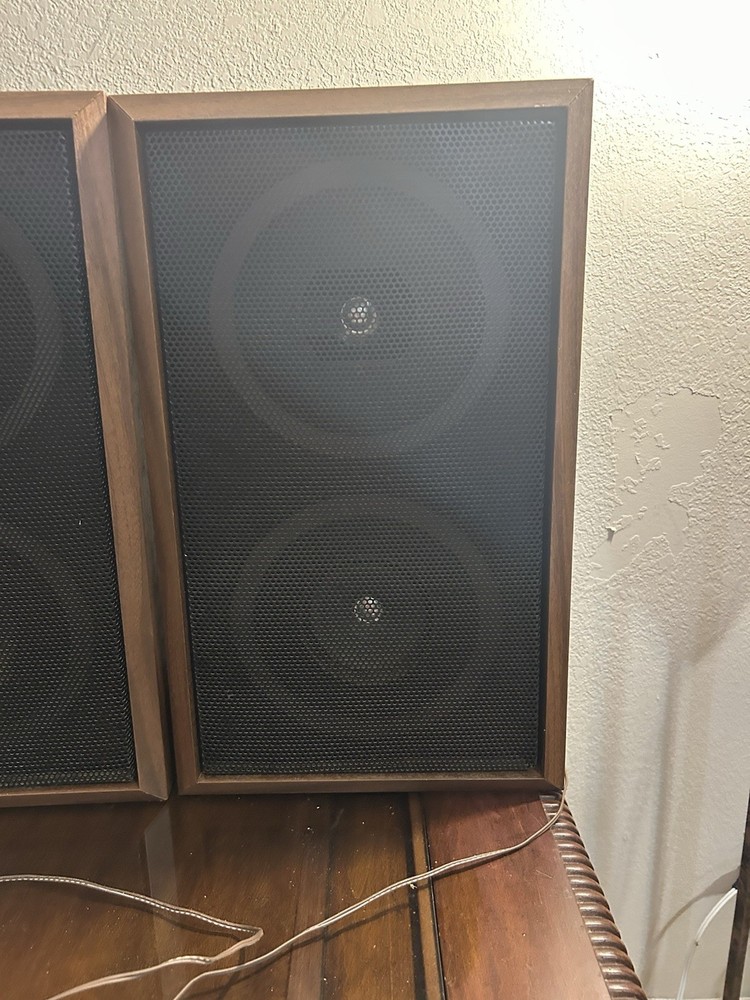 Vintage 1970 Pair Wide Range speakers system ￼model 0648
