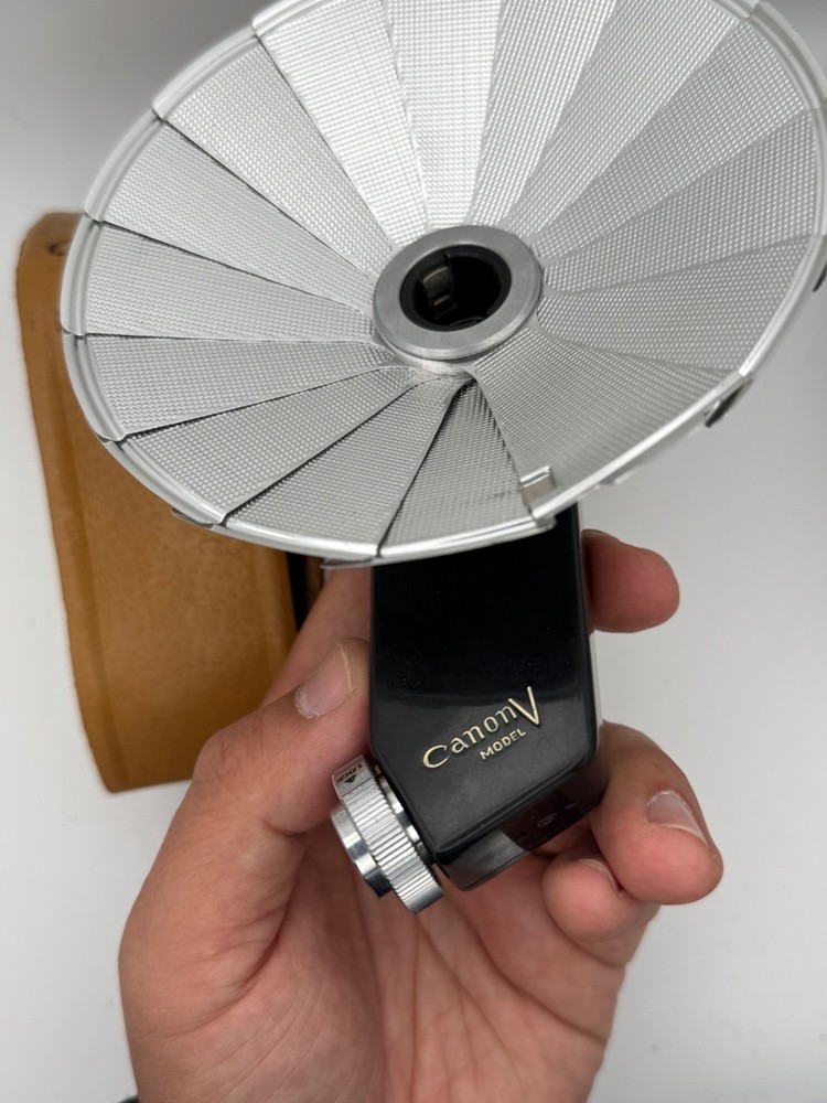 Canon Flash Unit V for Rangefinder Cameras