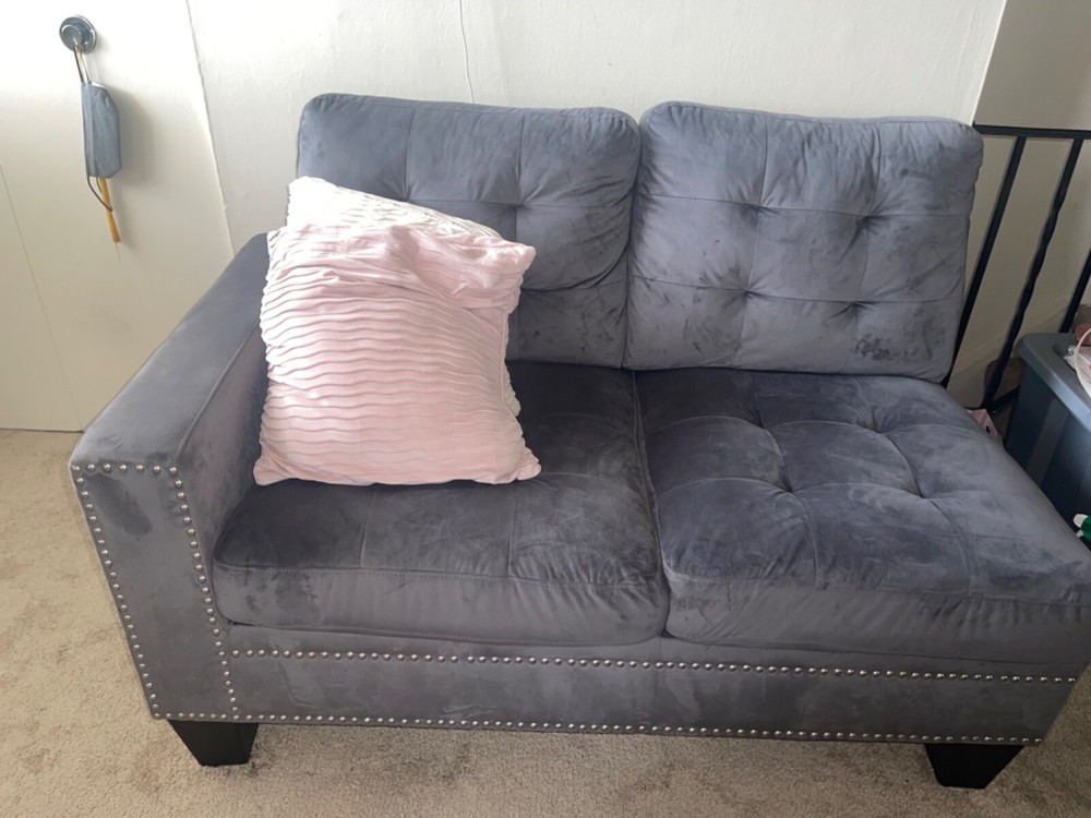 Hello! I am currently selling this couch due to moving.