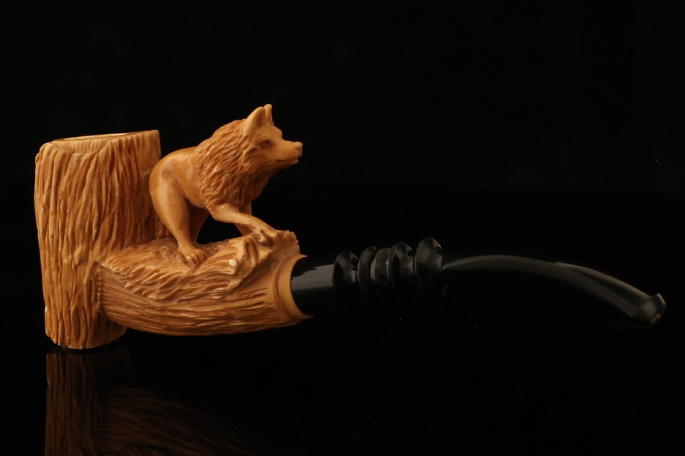 Wolf Block Meerschaum Pipe with custom case 13633