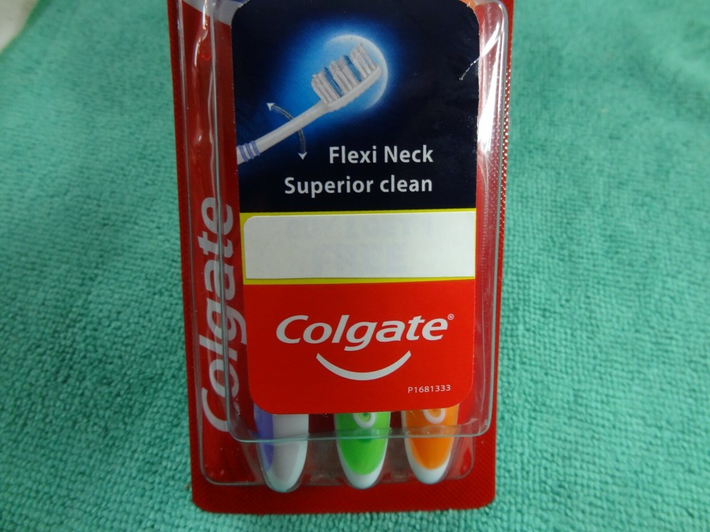 NEW Colgate Super Flexi Toothbrushes -3 Pack- Multi Color - MEDIUM