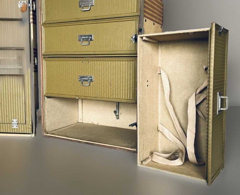 ANTIQUE OSHKOSH WARDROBE STEAMER TRUNK