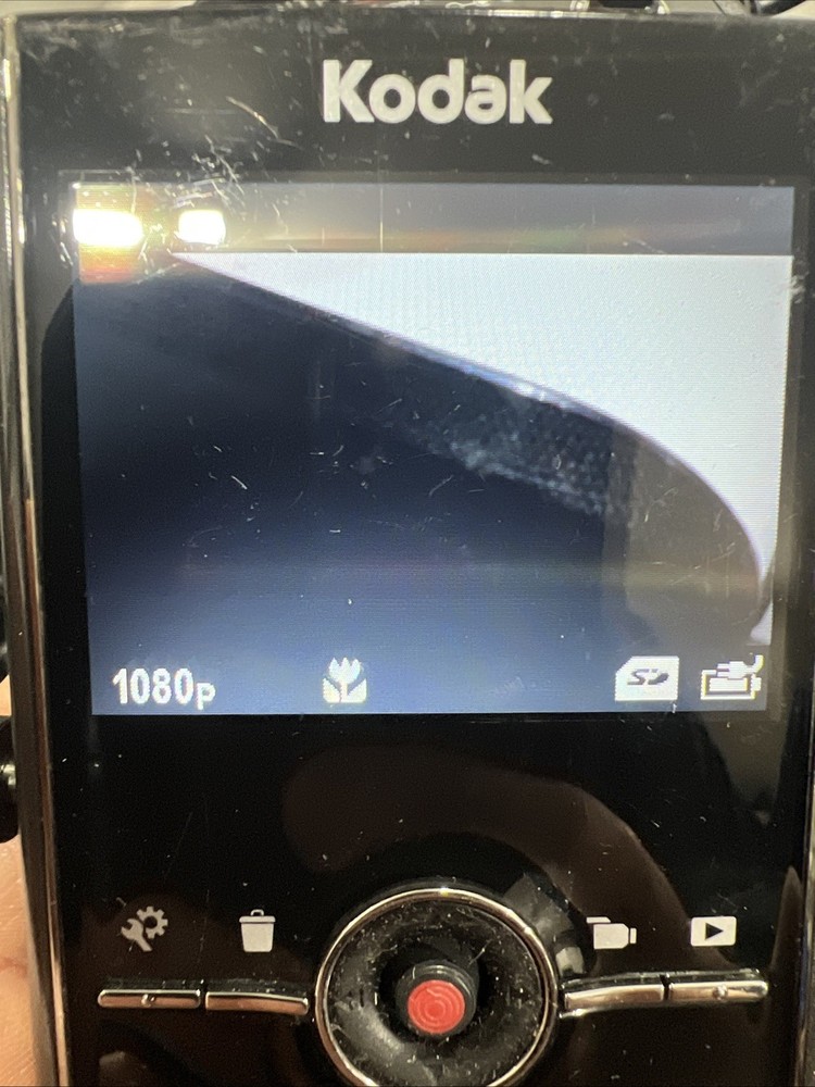 Kodak Zi8 Handheld HD Digital Camcorder Black Tested