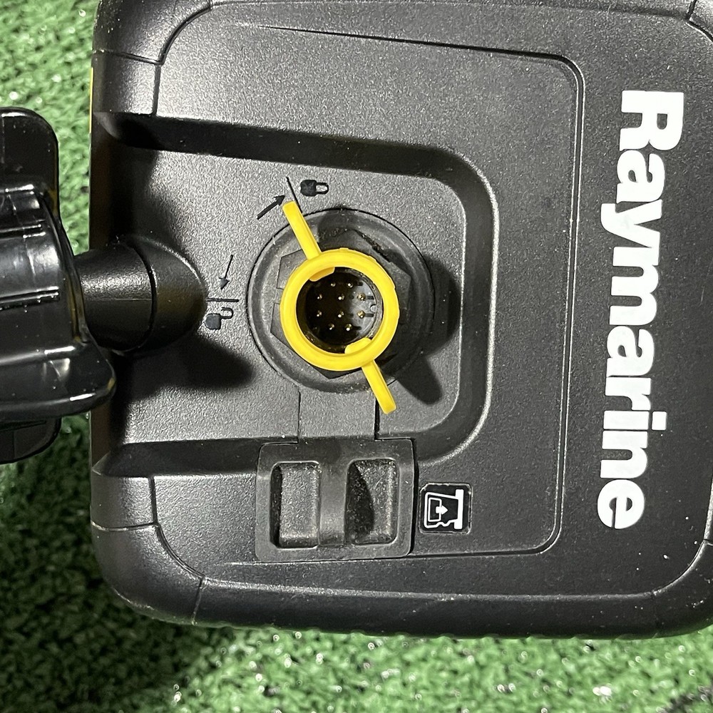 Raymarine DRAGONFLY 4 Pro GPS Chart Plotter / Fishfinder Display