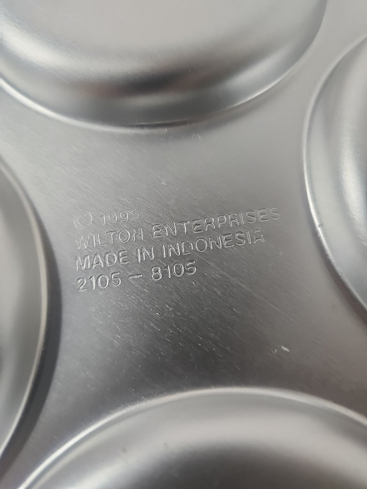 3 Vintage Wilton Baking Pans