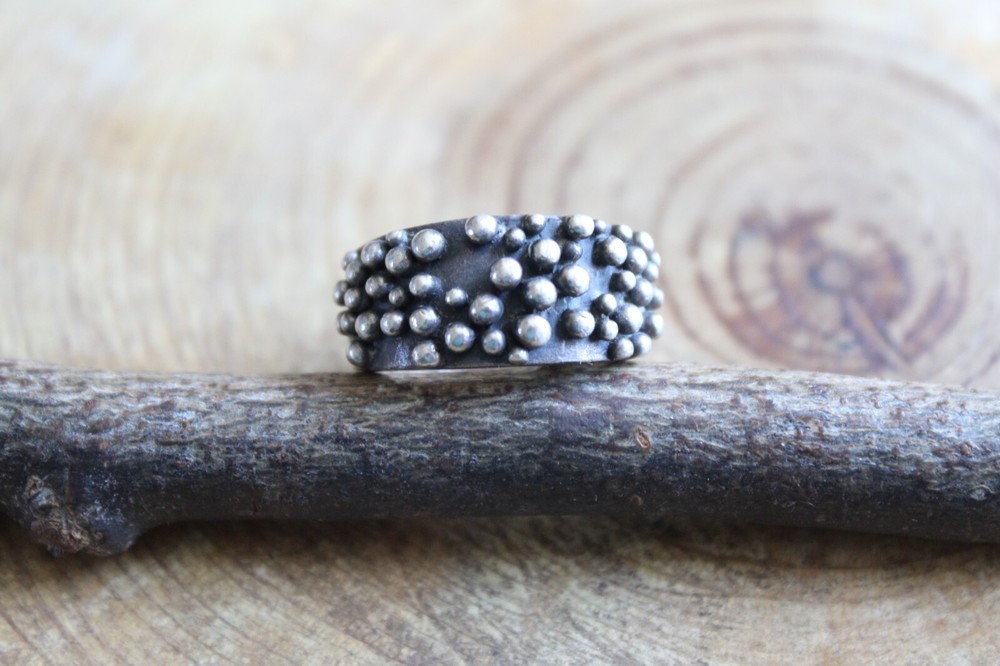 Sterling Silver DOT Design Ring size 8.5
