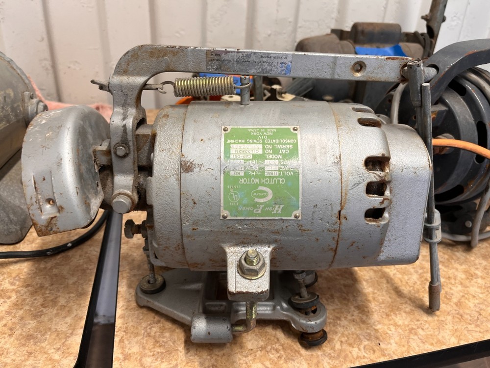 Used Consolidated Sewing Machine Clutch Motor #CAP-DSI CIL3362N Good Condition