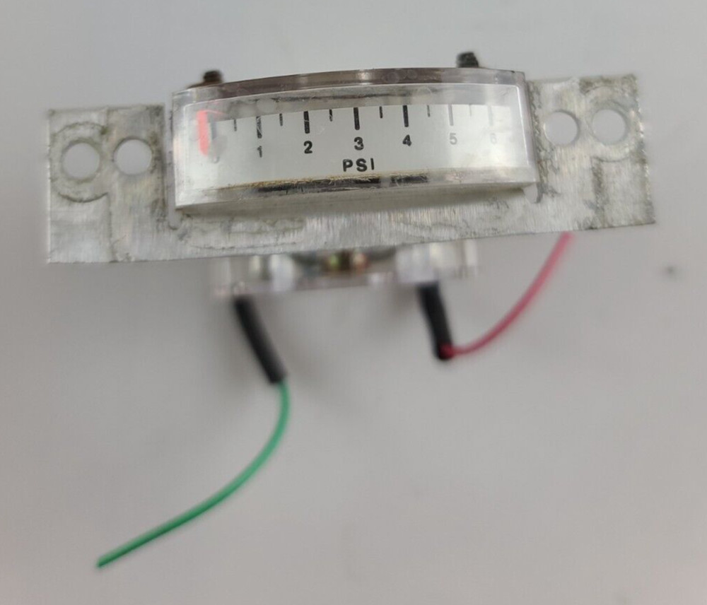 Vintage PSI Gauge Max 6 PSI