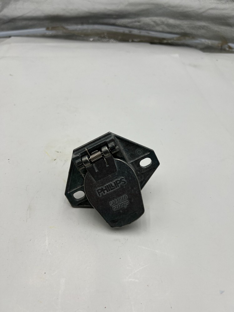 PHILLIPS 15-720 SAE J560 7 WIRE TRAILER SOCKET PLUG