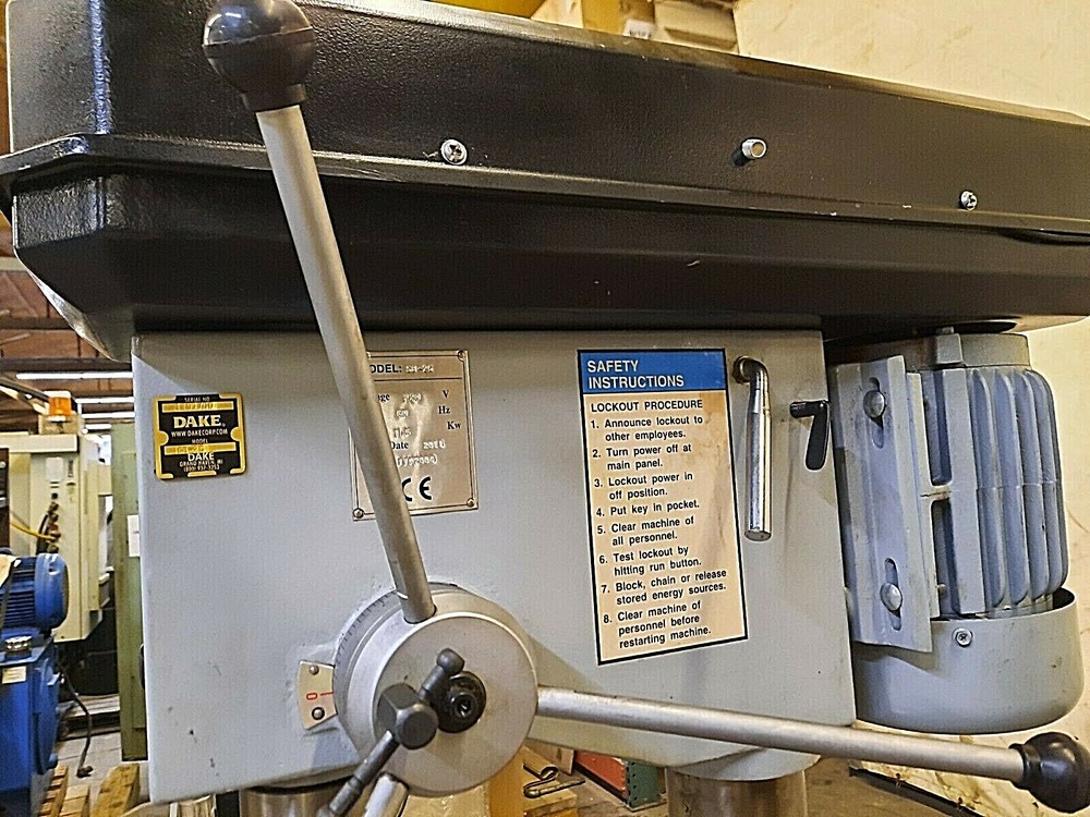 DAKE DRILL PRESS W/INDUCTION MOTOR MODEL SB-25V 11102004