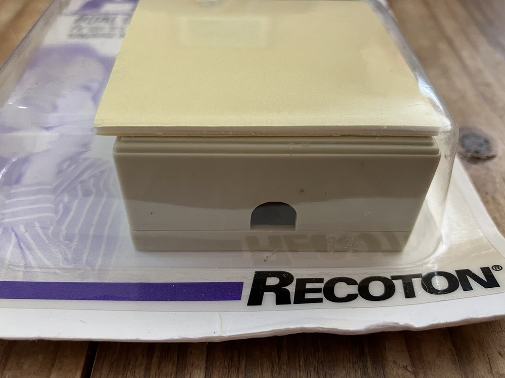 RECOTON Dual Outlet Modular Wall Jack