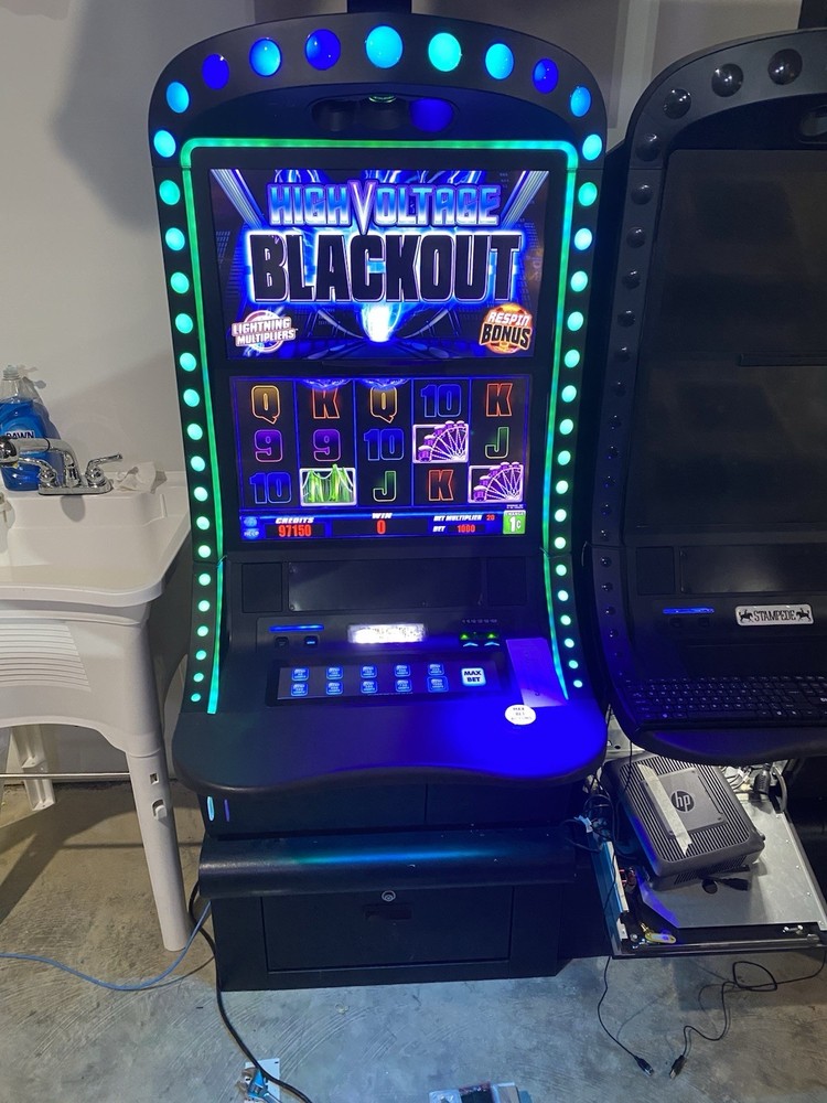 Everi High Voltage Blackout Slot Machine (Bill Acceptor & Ticket Printer)