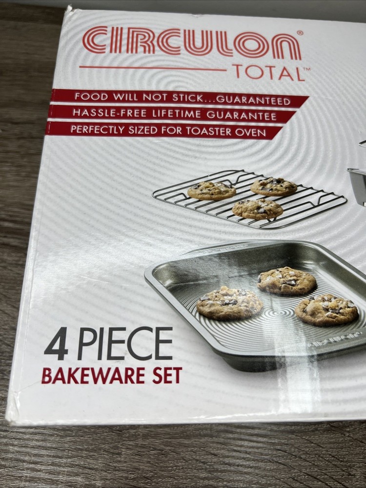 NWOT: Complete Circulon 4-Piece Non-Stick Bakeware Set