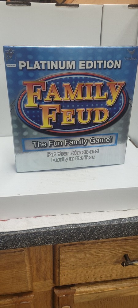 Family Feud Platinum Edition board game ( Complete)