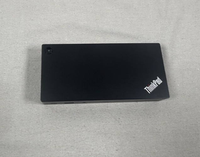 Lenovo ThinkPad USB-C Docking Station w/o Adapter - 40A9