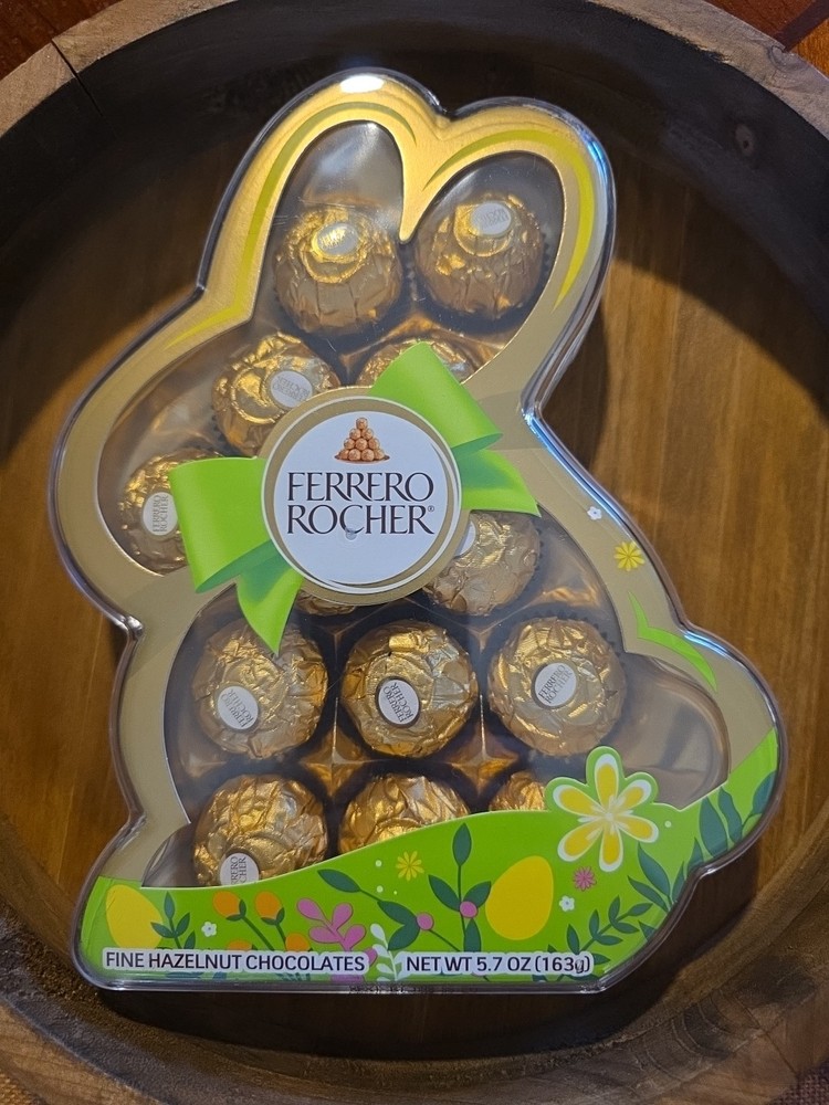 FERRERO ROCHER Fine Hazelnut Chocolates with Bunny Container 12 Piece NEW!!!