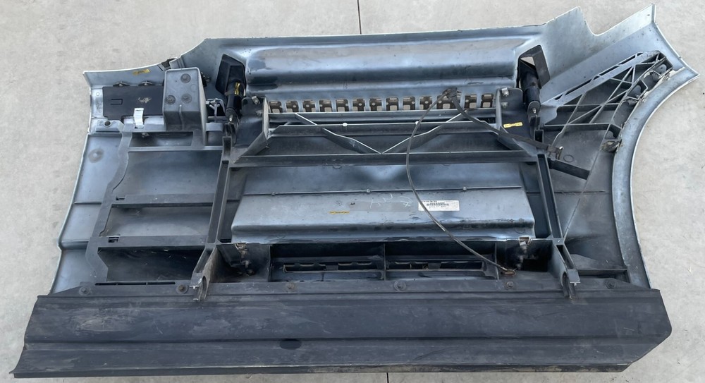 84744212 Volvo Step Fairing Front Left Driver Side