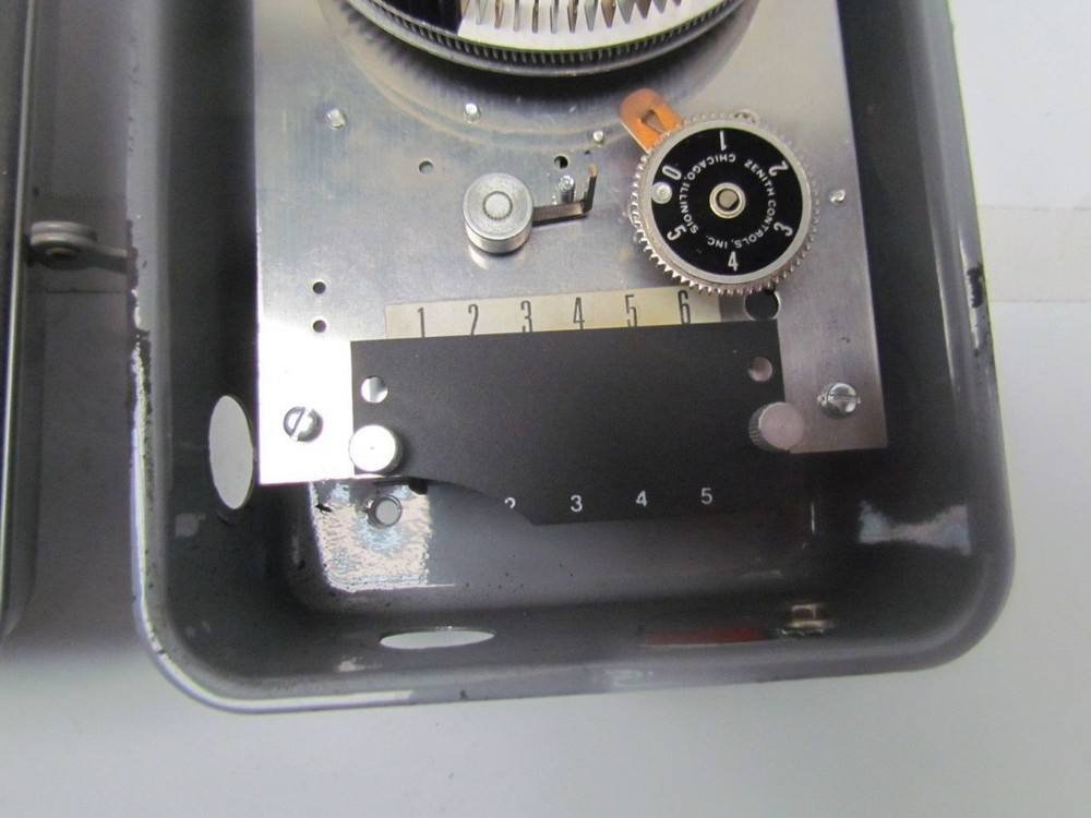 Zenith Controls 2496 FR-R 10A 120V 24hr Programable Timer Wall Mount