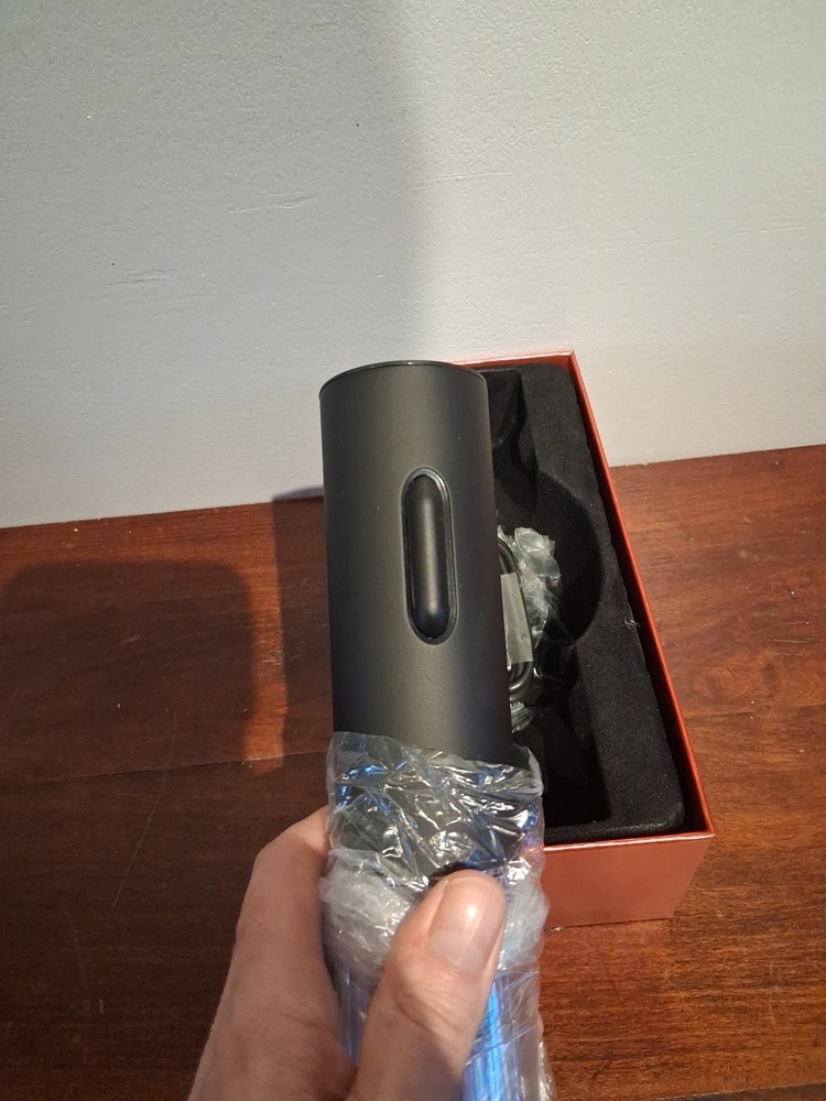 RECHARGEABLE Electric Wine Opener Corkscrew w/ Foil Cutter Automatic Open Box