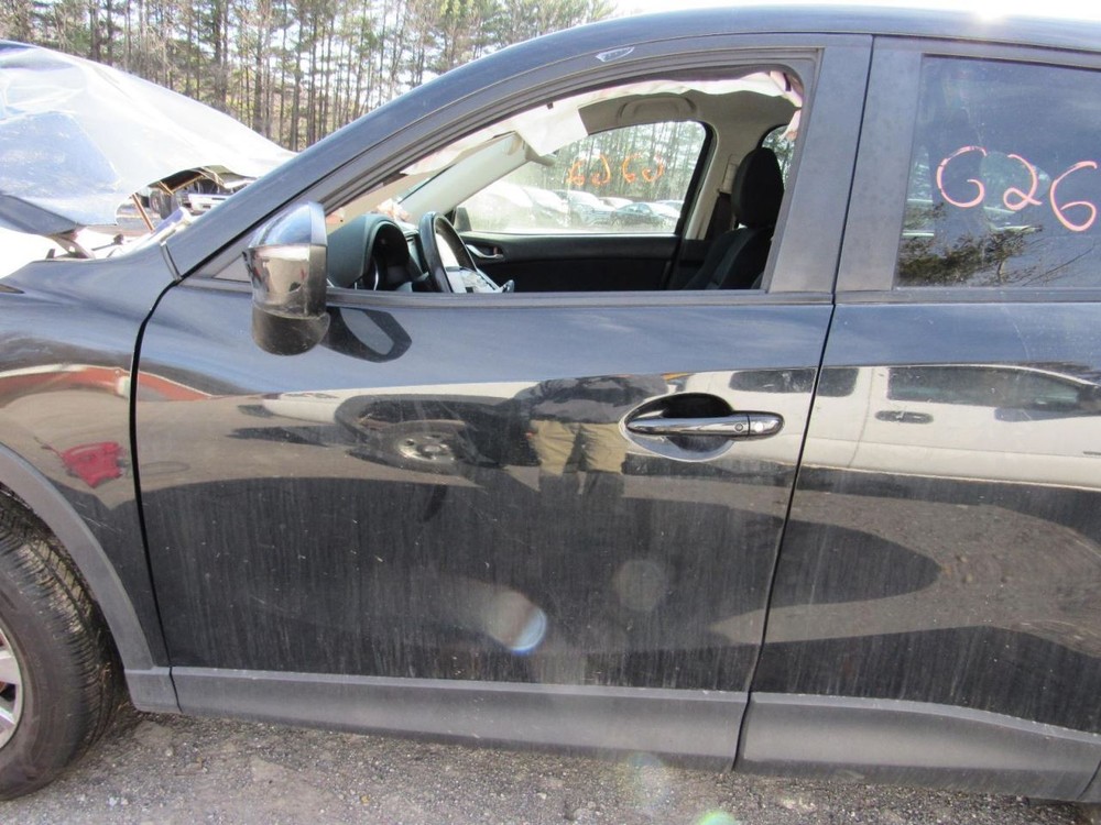 CX-5 2016 Glove Box 1030390