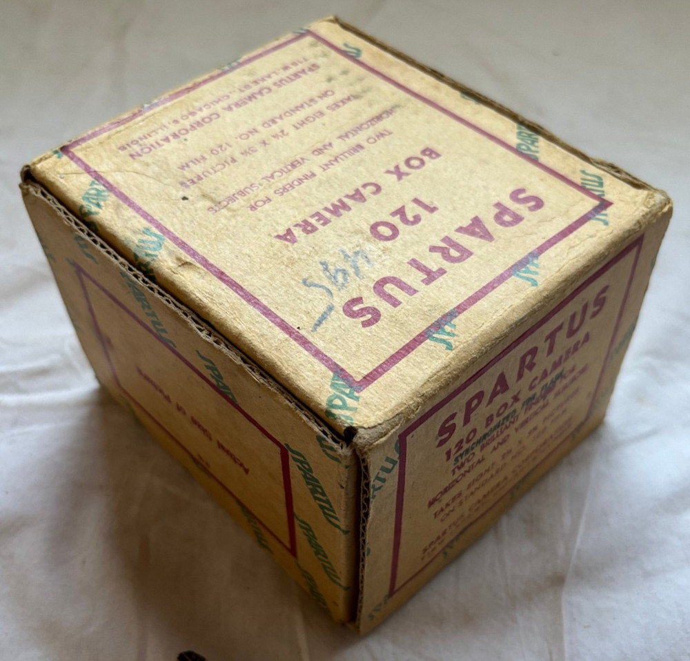 Spartus 120 Box Camera Art Deco Design & Original Box