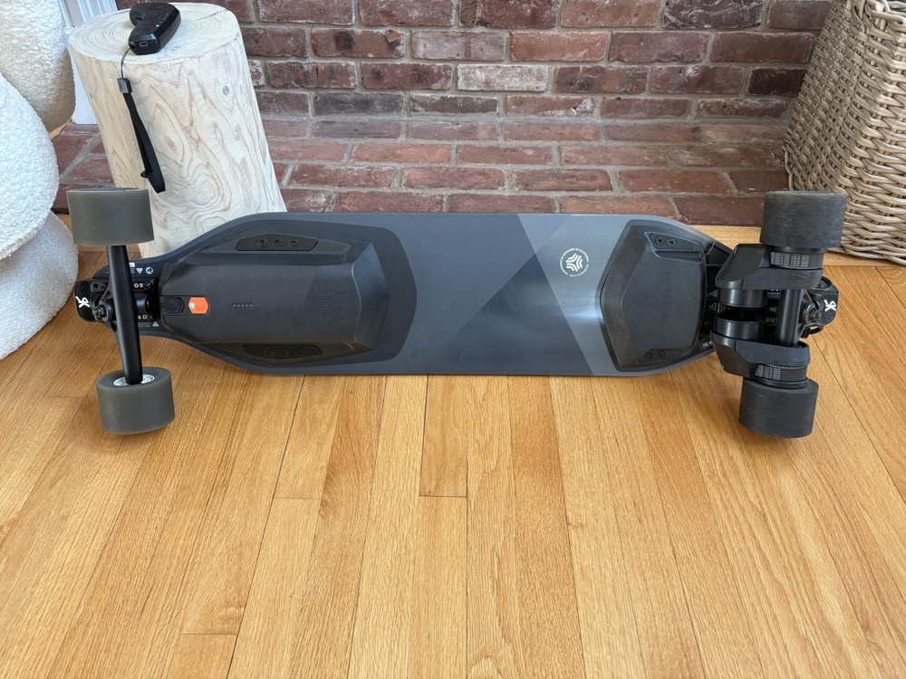 Boosted Stealth Electric Longboard Extended Range with Charger and Remote