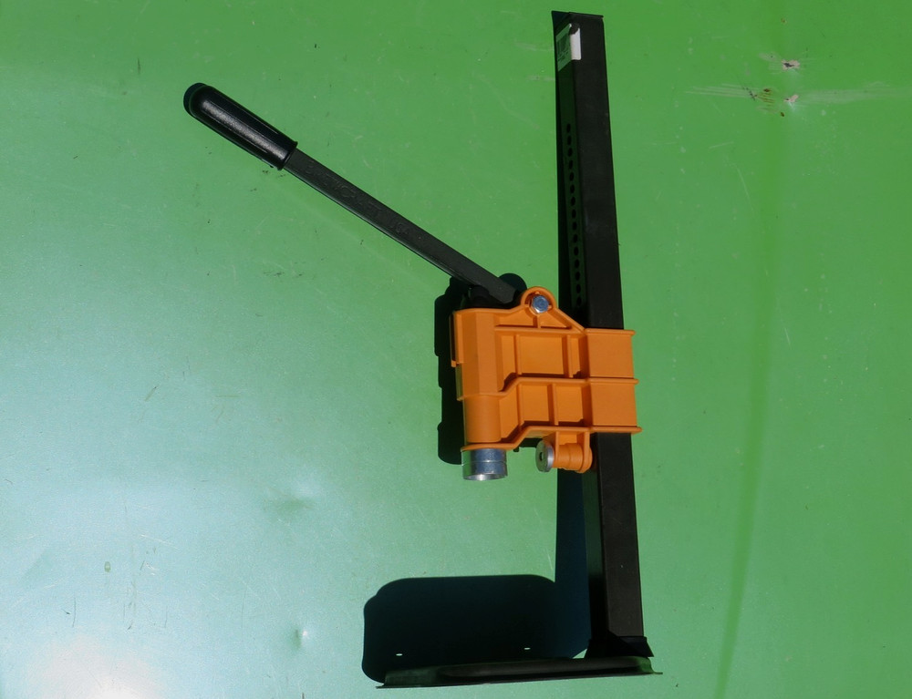 BREWCRAFT USA WINE BOTTLE CORKER PRESS CAPPER BLACK & ORANGE