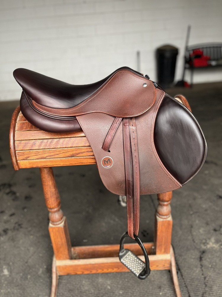 Meyer Saddle - 2022 17" Grain Leather
