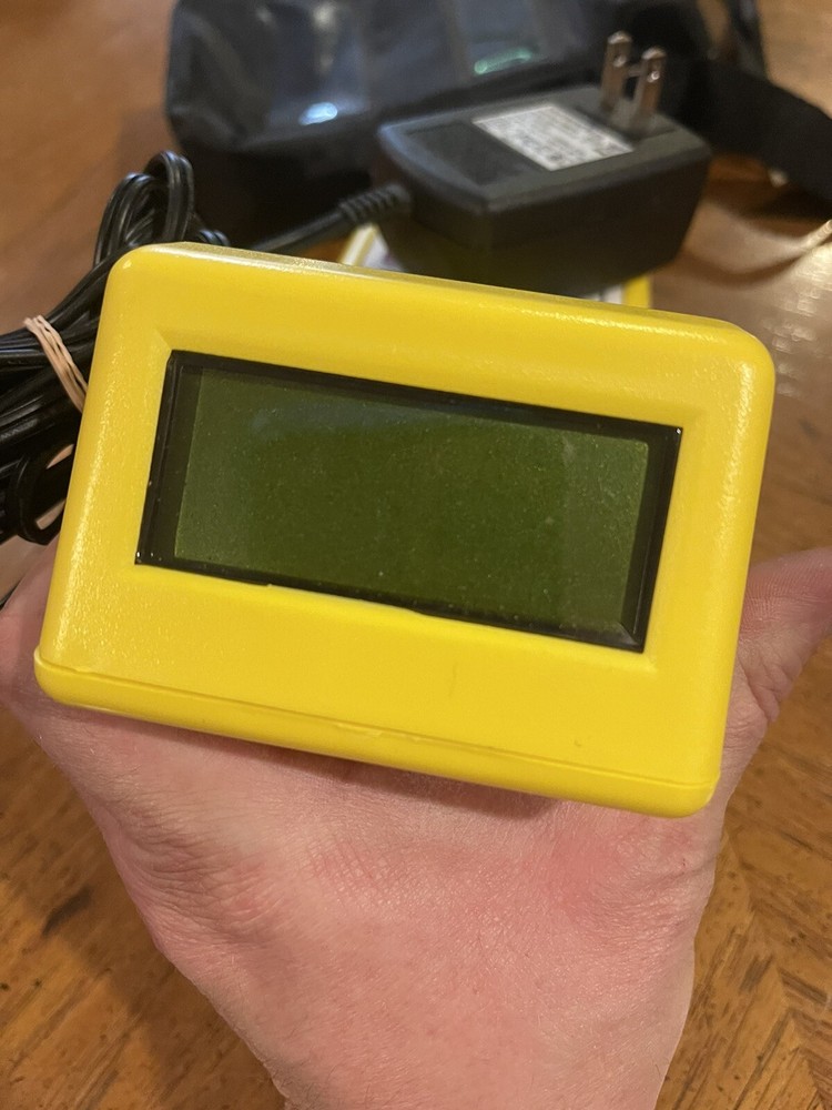 Sadoun SatHawk 4000 Digital Meter W/ Charger Works