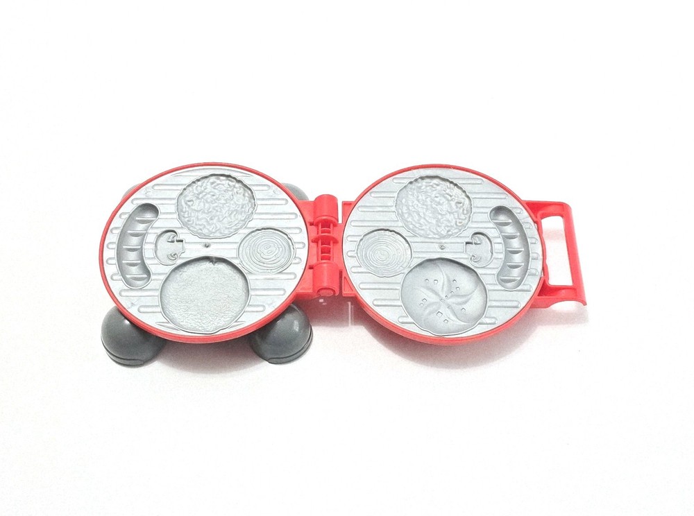 2015 Play-Doh Kitchen Creations Burger Barbecue 12 Pieces