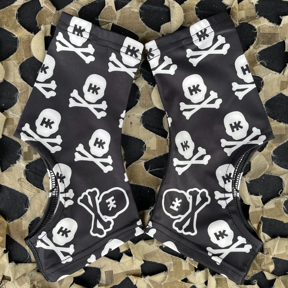 NEW HK Army Cleat Covers - Short - Skulls Black - Small/Medium