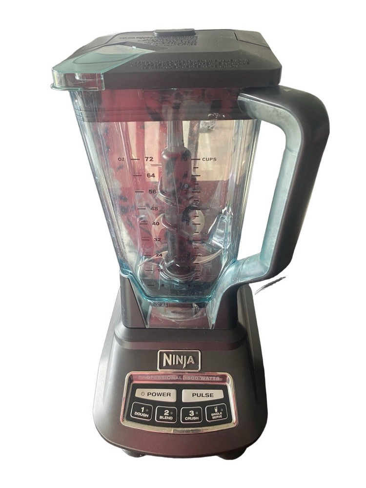 Ninja Blender Professional 1500 Watts Powerful! Pre-owned