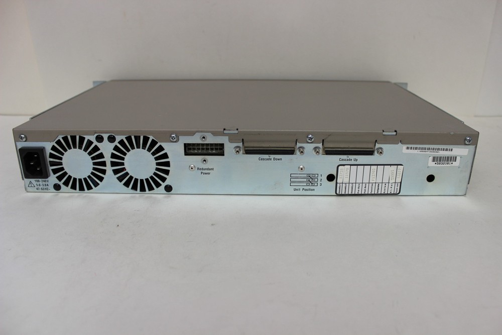 BAY NETWORKS AT2202001 BAYSTACK 100BASE-T STACKABLE 24 PORT HUB WITH 100BASE-FX