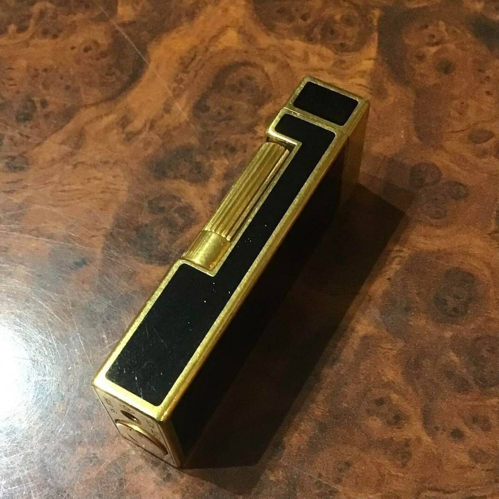 Working Dunhill Gas Lighter Black Lacquer Gold without box
