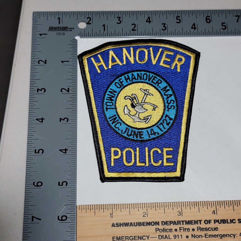 Bin1 B18 Police patch Massachusetts Hanover