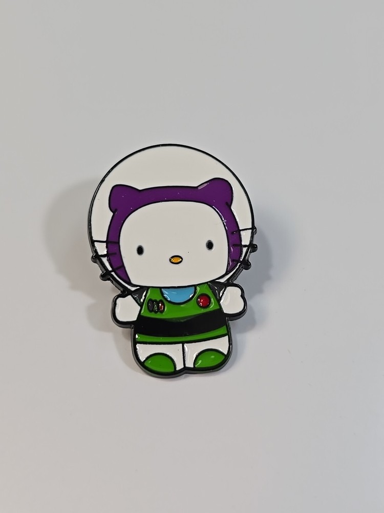 Hello Kitty Lapel Pin Astronaut