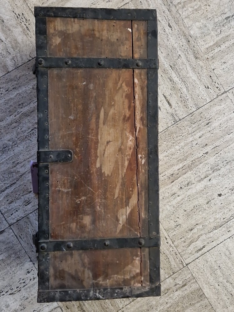 Antique Trunk Wooden 1900 About