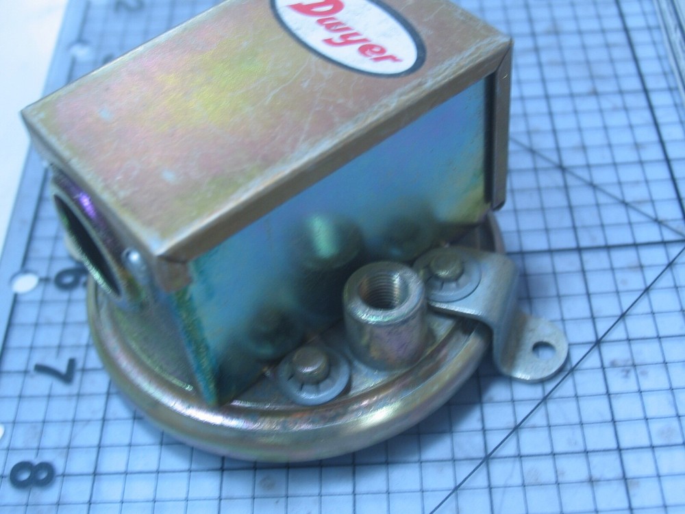 Pneumatic Pressure Switch ( DWYER #1910) Series 1900