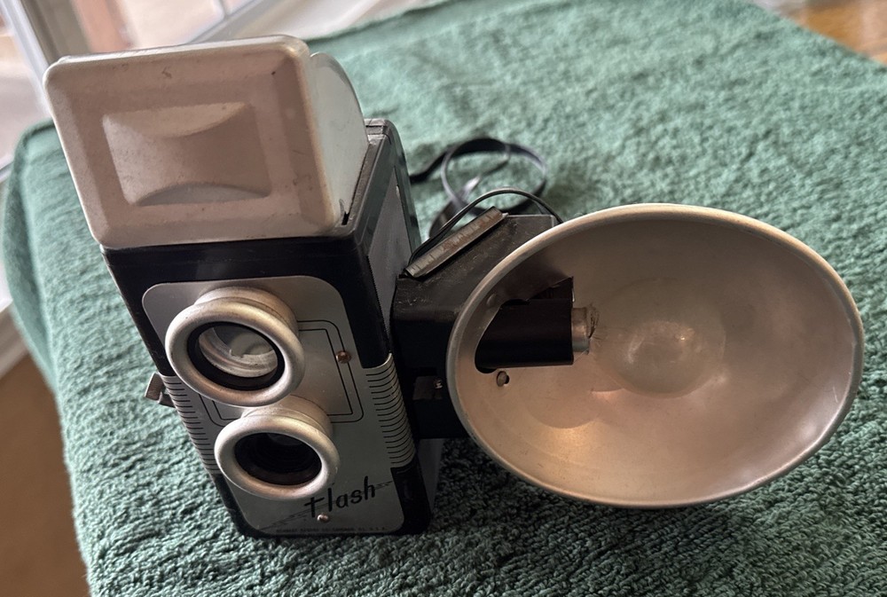 Herbert George Insta Flash 1950s Vintage Camera With Reflector Flash And Strap