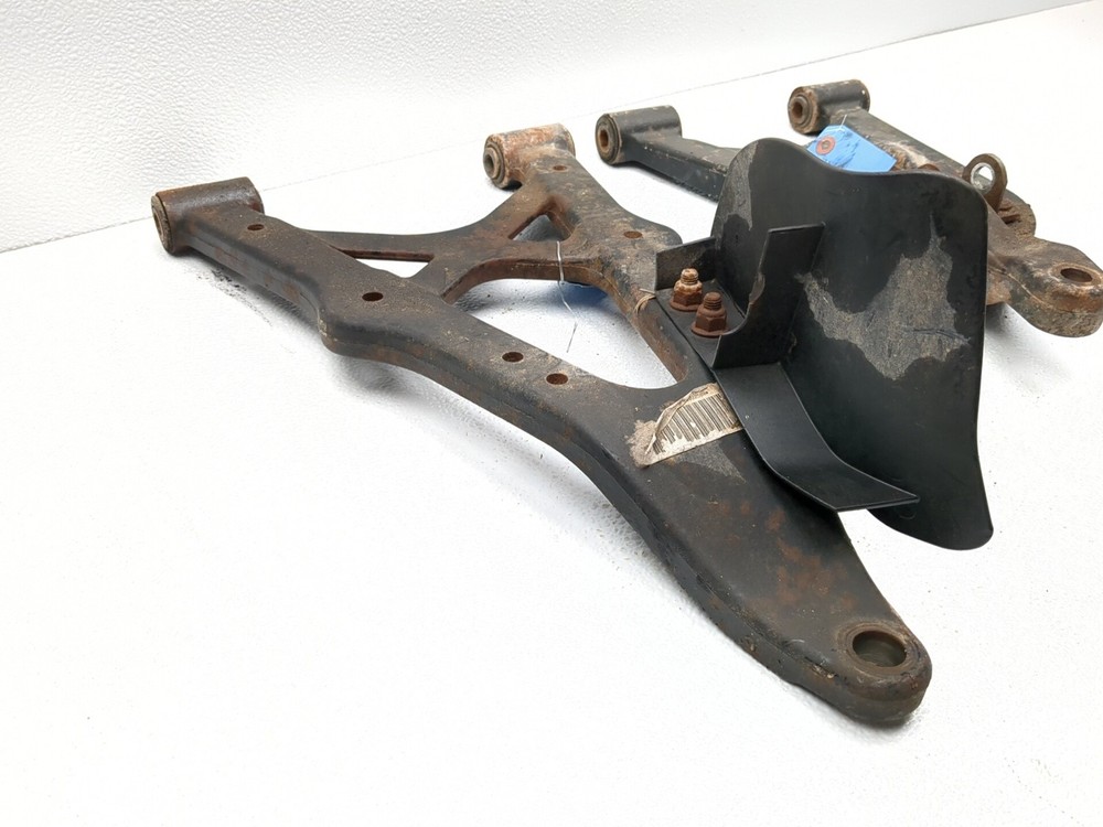 11-17 John Deere Gator XUV 855D Front Right Upper & Lower Control Arm