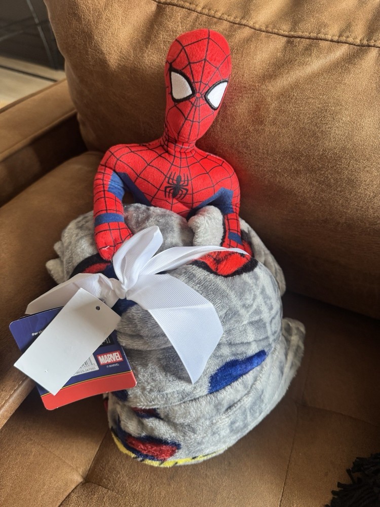 NWT Marvel Spider-Man Stuffed Doll And Throw Blanket With Tags Attached