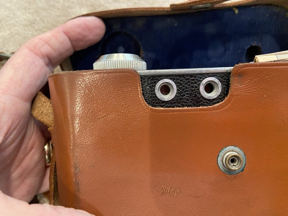 ARGUS camera vtg With Leather Case not tested