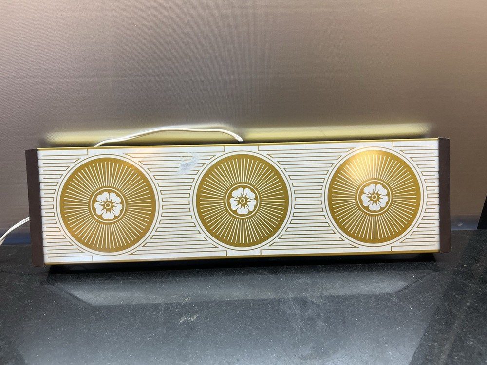 Vintage Warming Tray With Flower Pattern Design - Working