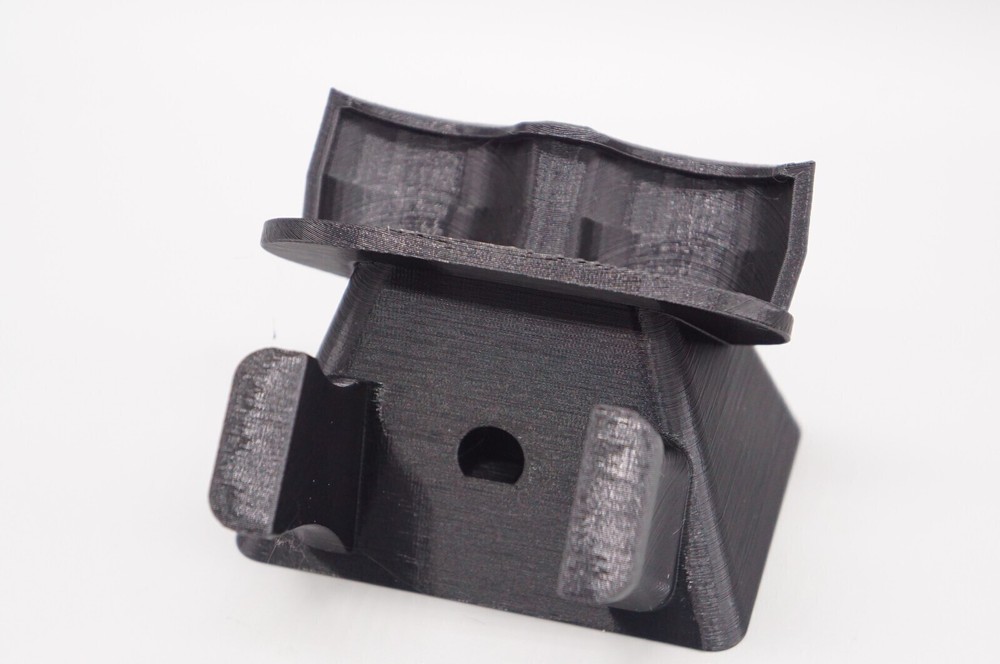 3D Printed Display Stand Holder for Nintendo GameCube Wired Controller