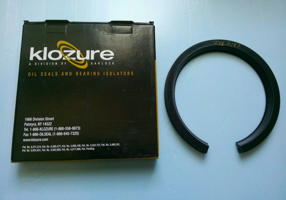 Garlock Klozure 23 X 3182  Split Seal