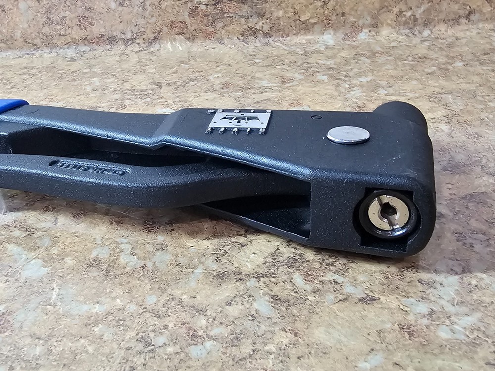 Rivet King Rivet Nut Manual Tool Pre-owned (Tool Only) Pre-owned