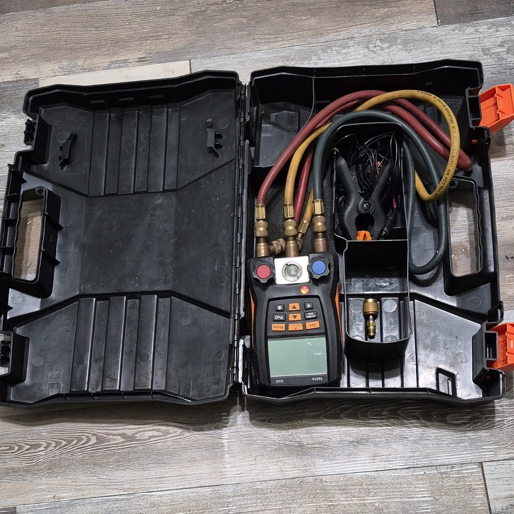 TESTO Digital Manometer.