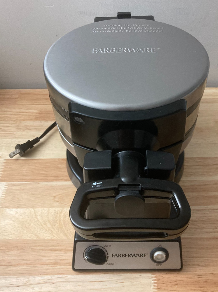 Farberware Double Flip Waffle Maker Model 201844 (Tested)