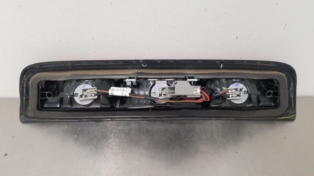 14 CHEVY SILVERADO 1500 HIGH MOUNTED STOP LIGHT
