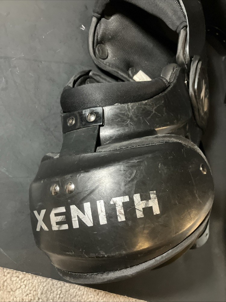 Xenith Flyte 2 Youth Shoulder Pads X-Small
